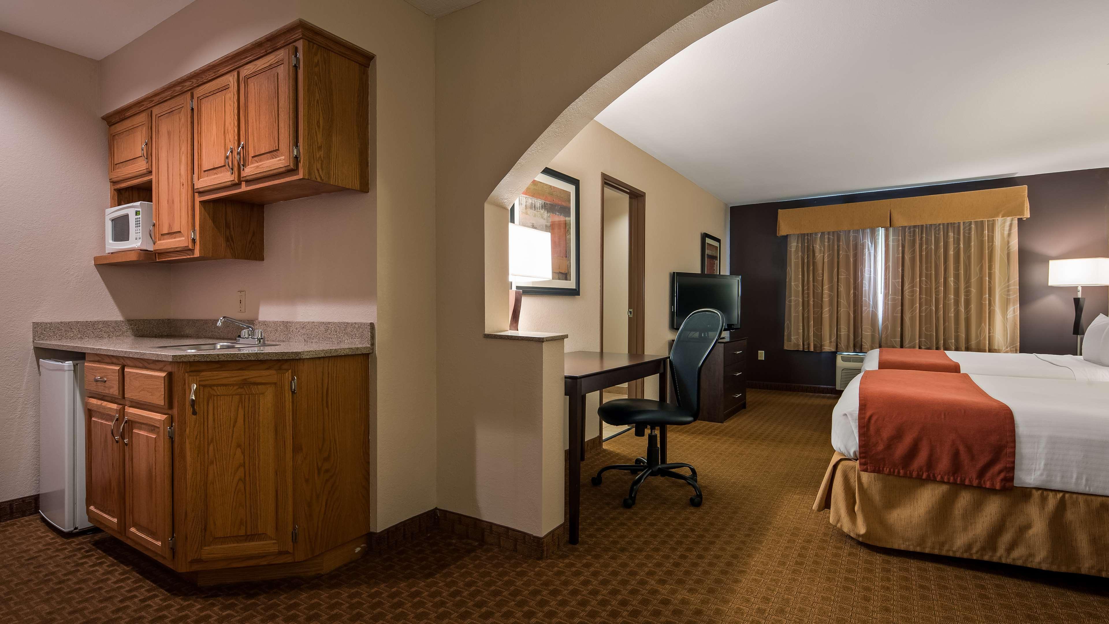 Best Western Flora Inn Екстериор снимка